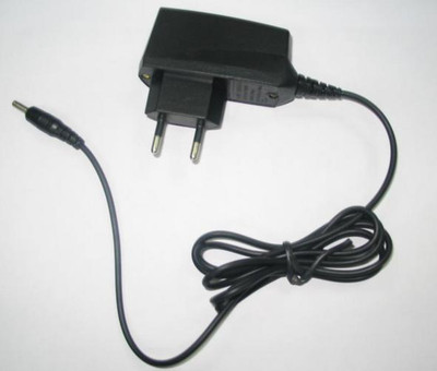 手機充電器.jpg 手機充電器.jpg